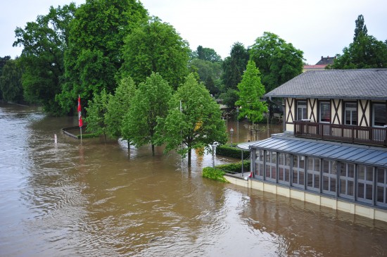 04. Juni, Der Biergarten is überflutet. The beer-garden is flooded.